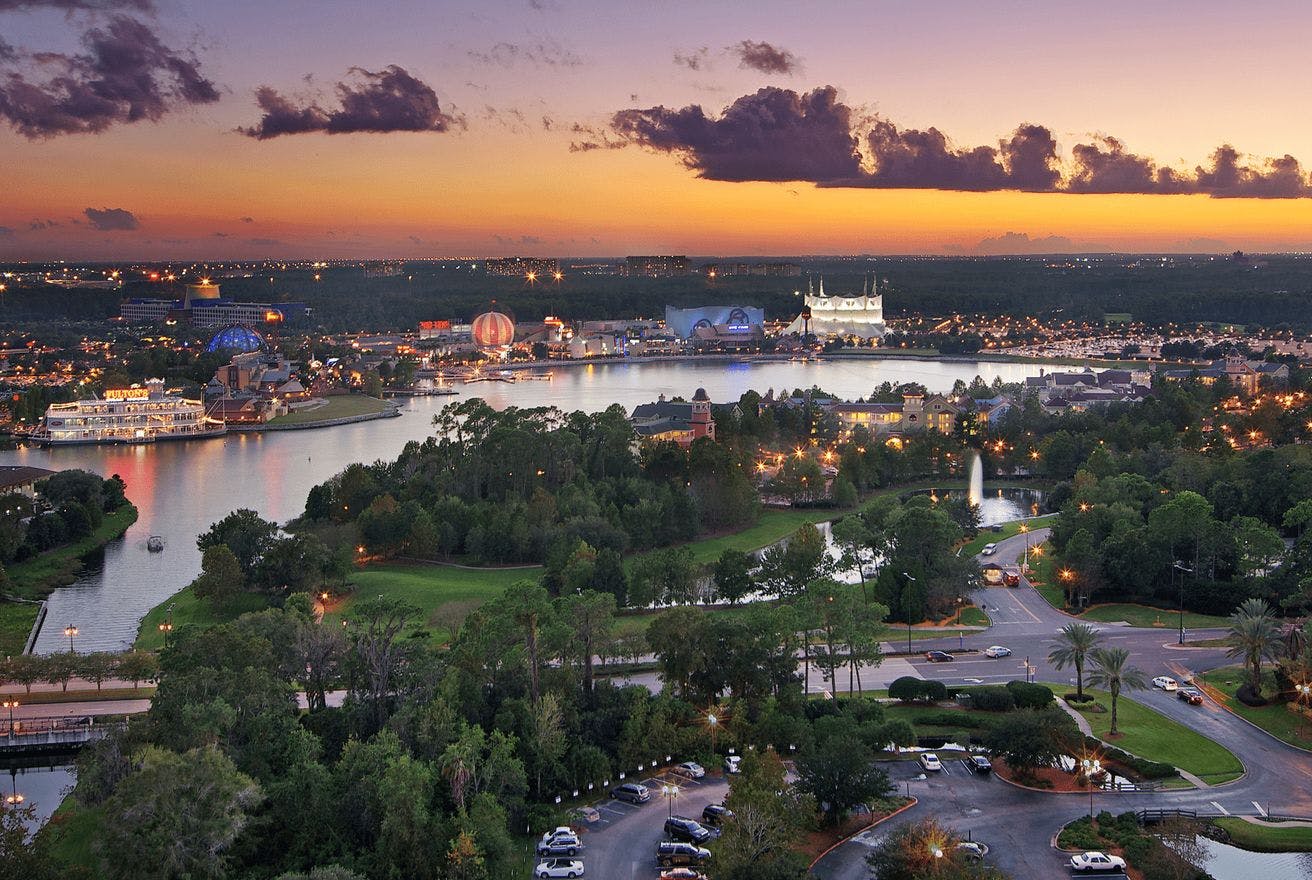 A zoomed out photo of the Hilton Lake Buena Vista Palace. Located in Orlando, FL. This is the location for the OneStream Wave Developer Conference.